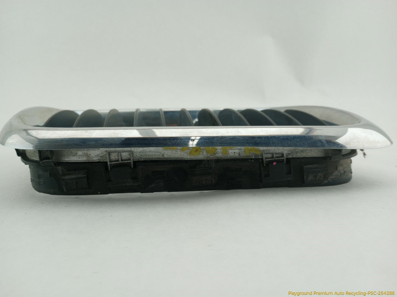 BMW 318ti Pair Of Front Hood Kidney Grilles