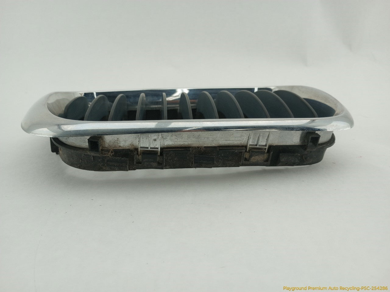 BMW 318ti Pair Of Front Hood Kidney Grilles