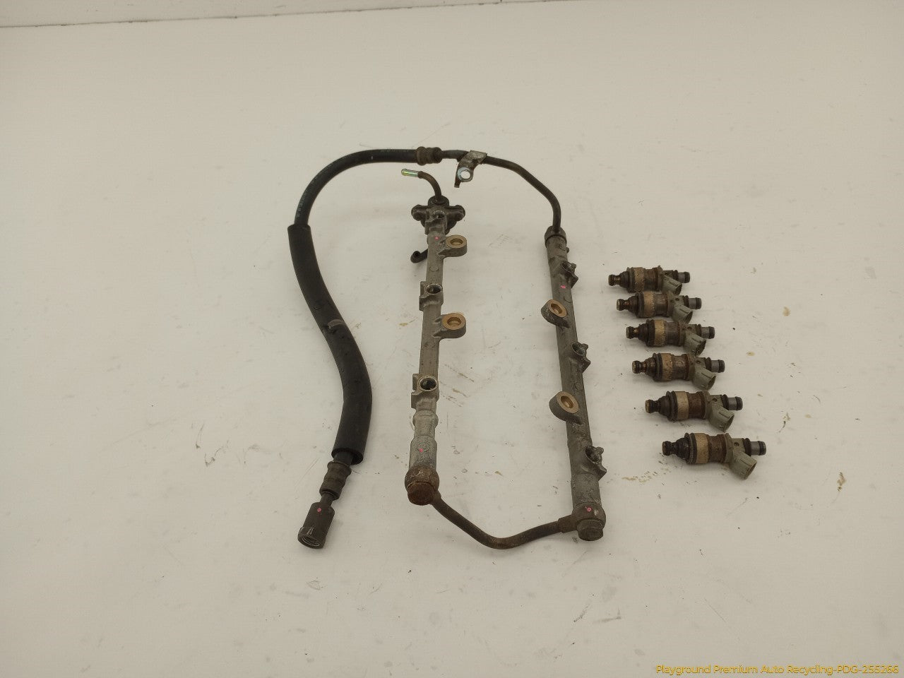 Toyota 4Runner Fuel Rail With Injectors - 0