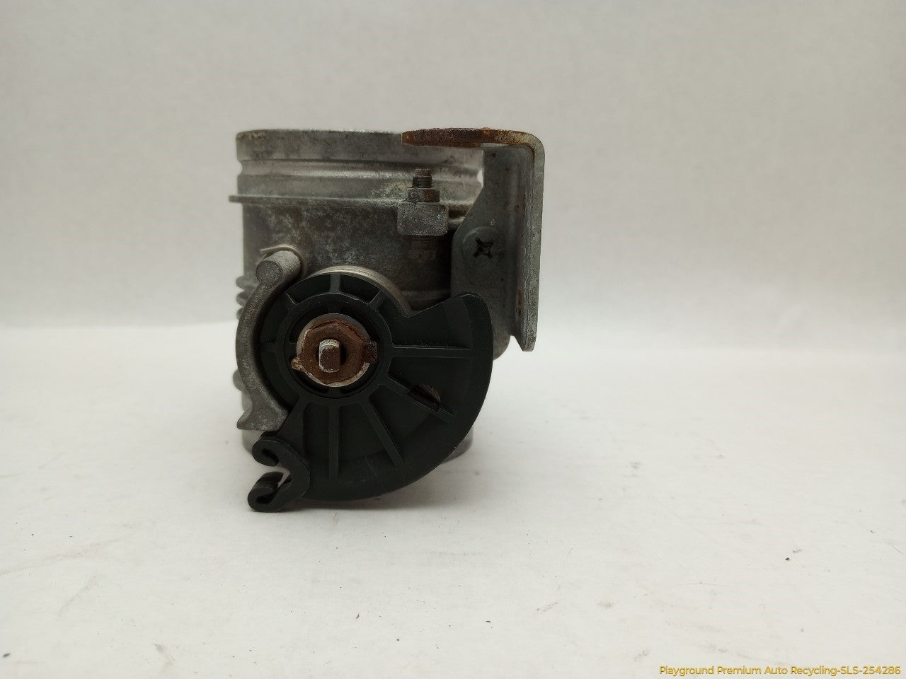 BMW 318ti Throttle Body