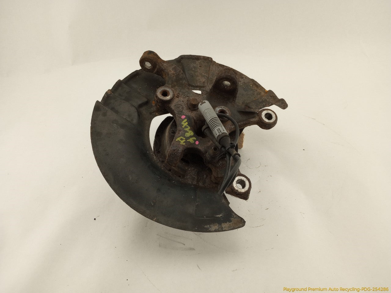 BMW 318ti Driver Left Front Spindle Knuckle Hub