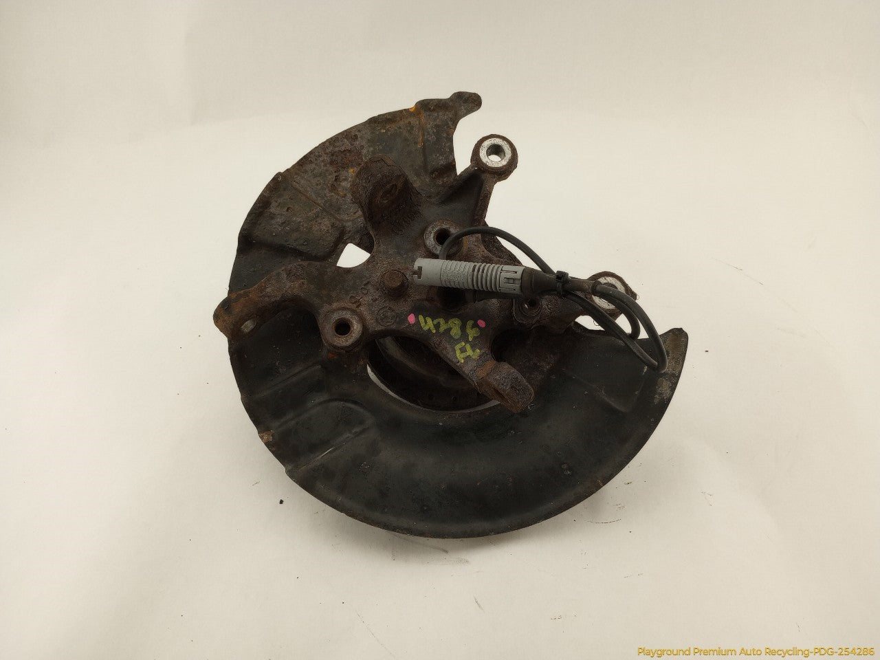 BMW 318ti Driver Left Front Spindle Knuckle Hub