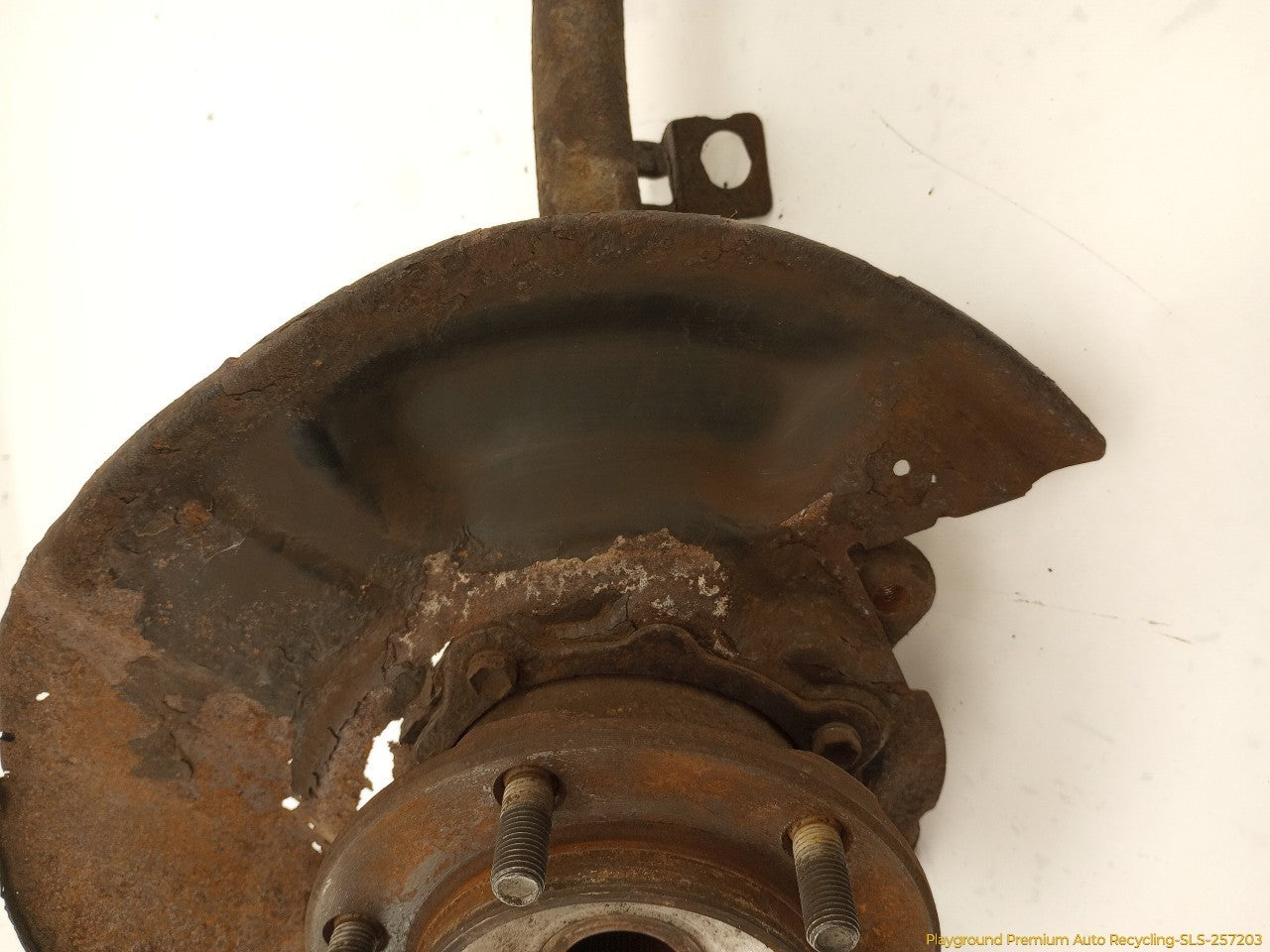 Toyota 4Runner Passenger Right Front Spindle Knuckle Hub