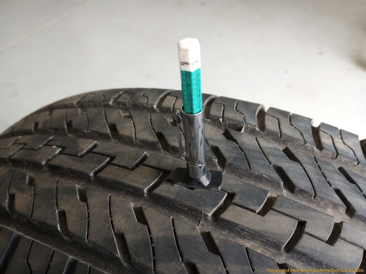 Toyota 4Runner Pair Of Dextero DHT2 Tires