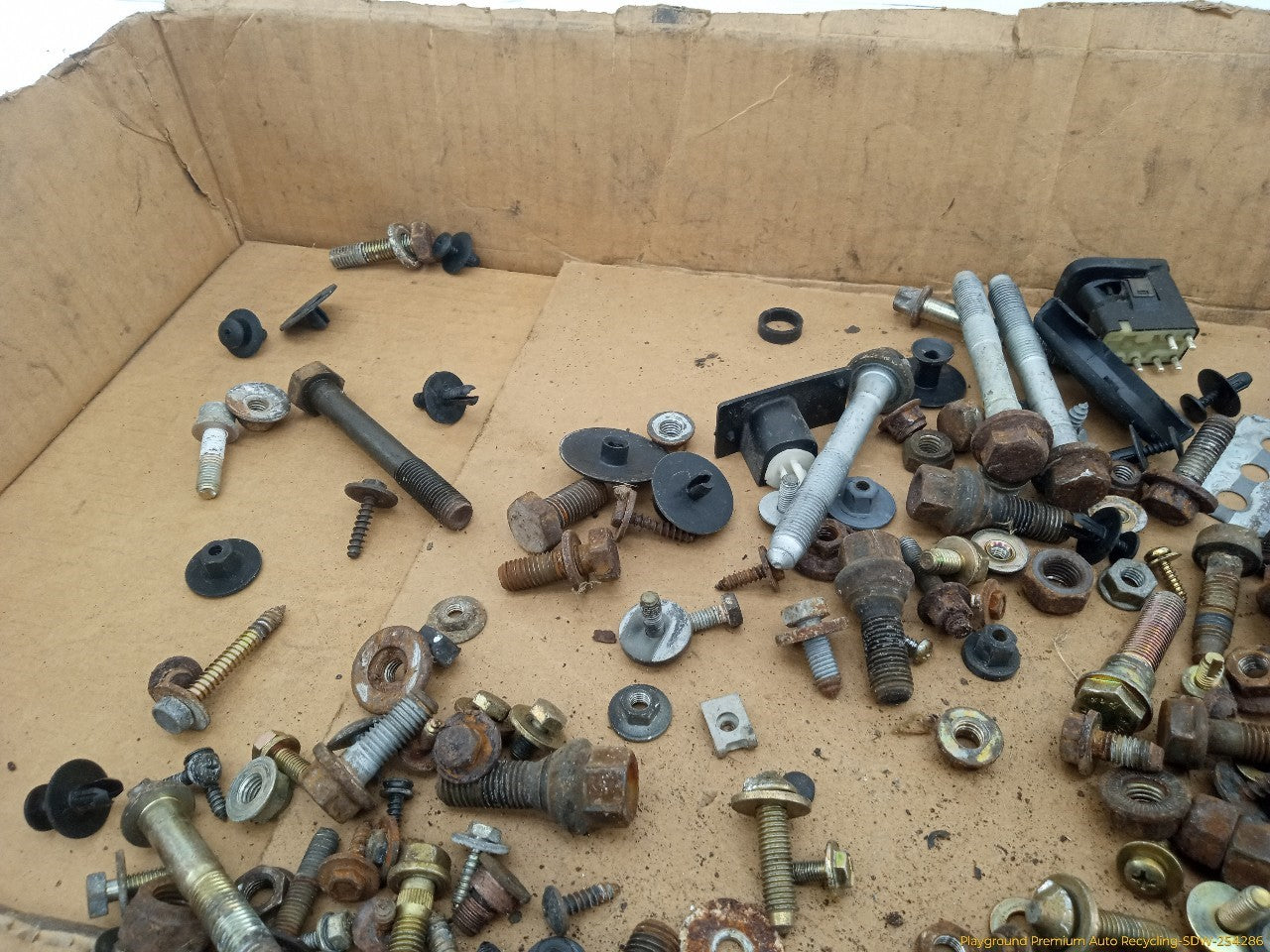 BMW 318ti Dismantling Hardware Fasteners Bolts & Nuts