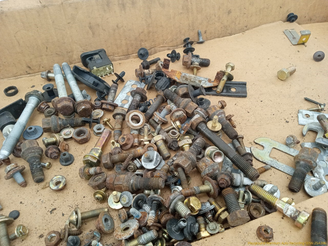 BMW 318ti Dismantling Hardware Fasteners Bolts & Nuts