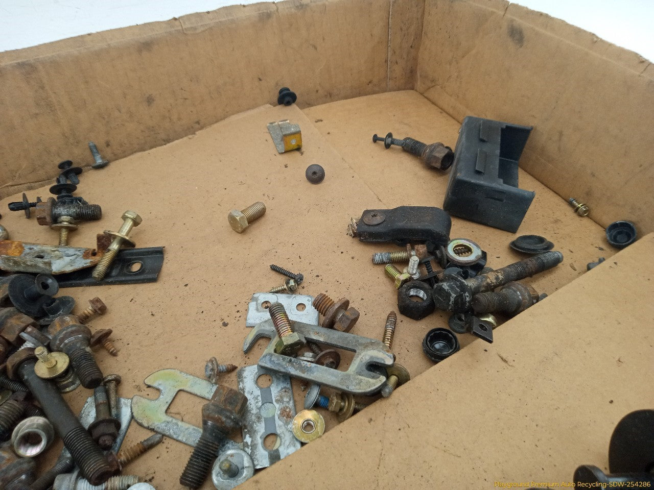 BMW 318ti Dismantling Hardware Fasteners Bolts & Nuts