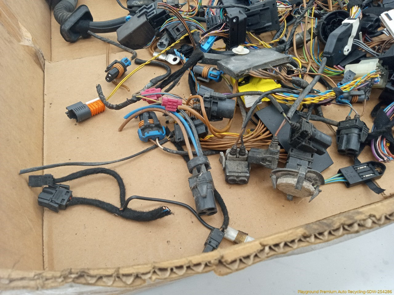 BMW 318ti Vehicle Wiring Pigtails - 0