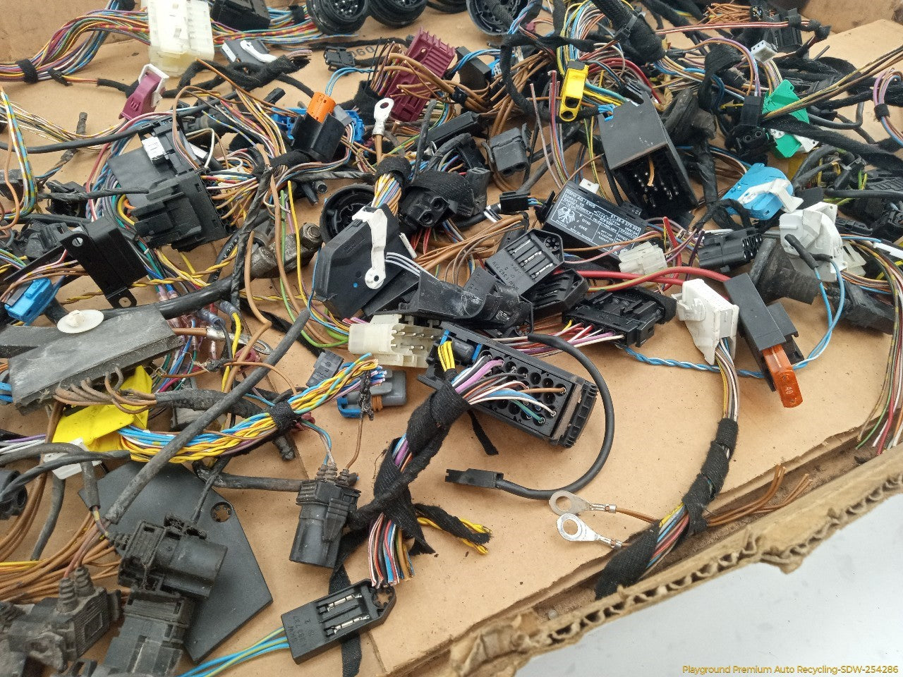 BMW 318ti Vehicle Wiring Pigtails
