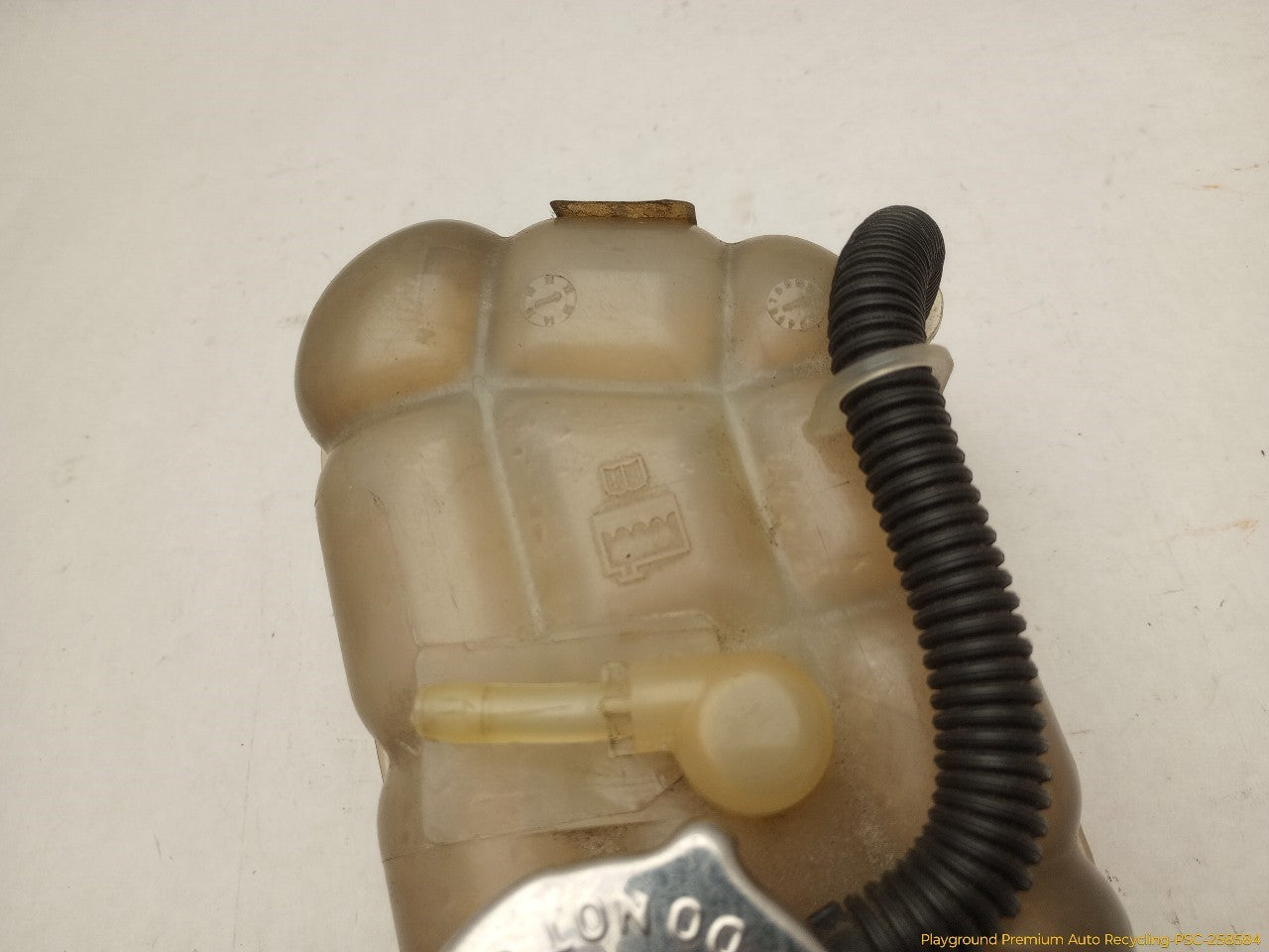 Fiat 500 Coolant Reservoir