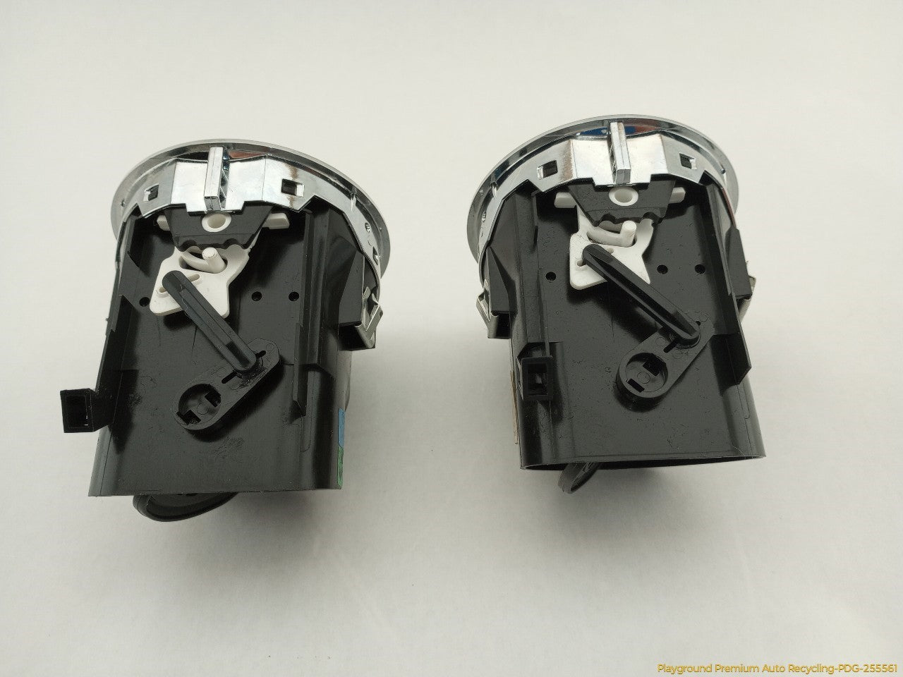 Fiat 500 Pair Of Dashboard Air Vents