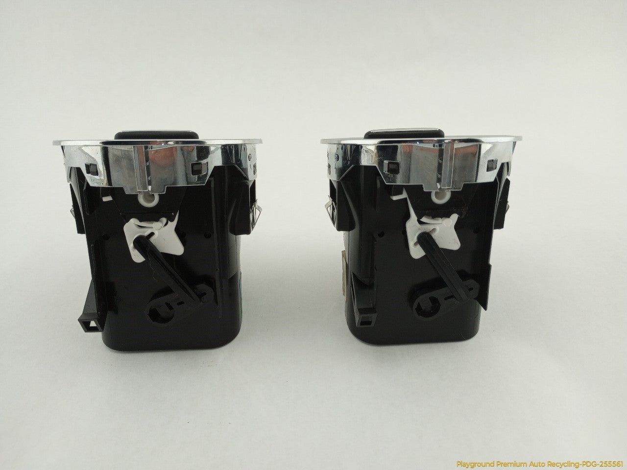 Fiat 500 Pair Of Dashboard Air Vents