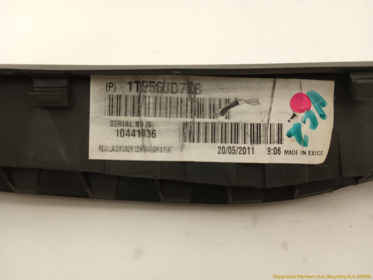 Fiat 500 Dashboard Defroster Vent Grille