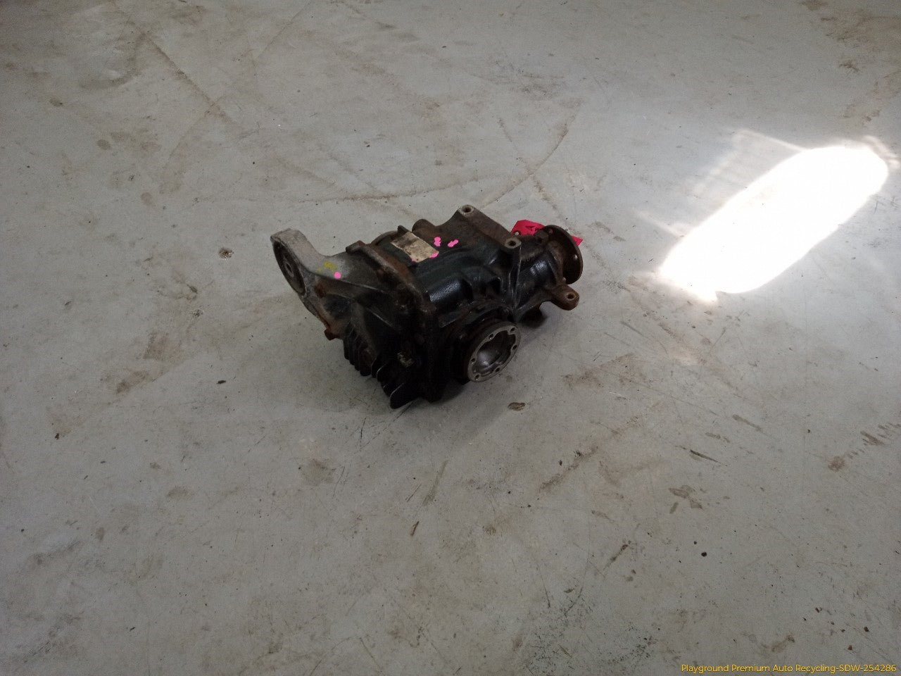 BMW 318ti Differential Carrier