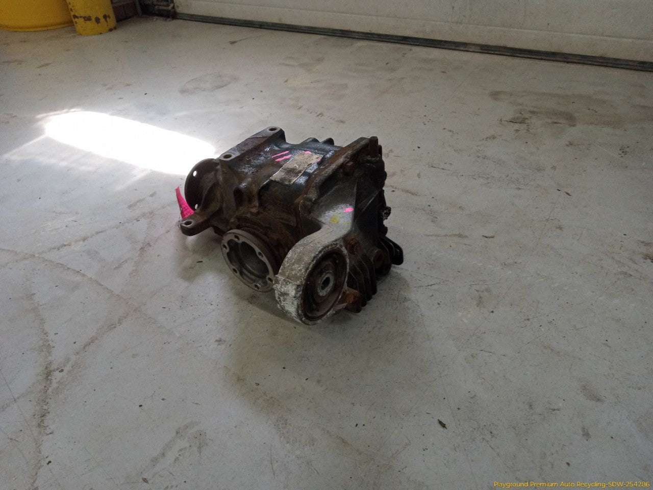 BMW 318ti Differential Carrier