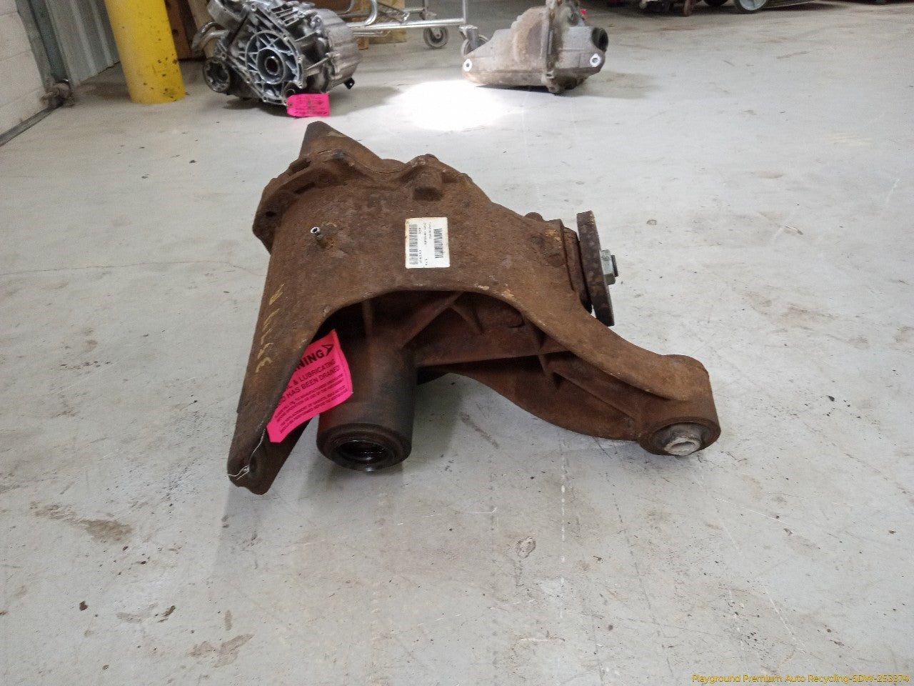 Land Rover LR3 Rear Differential Carrier