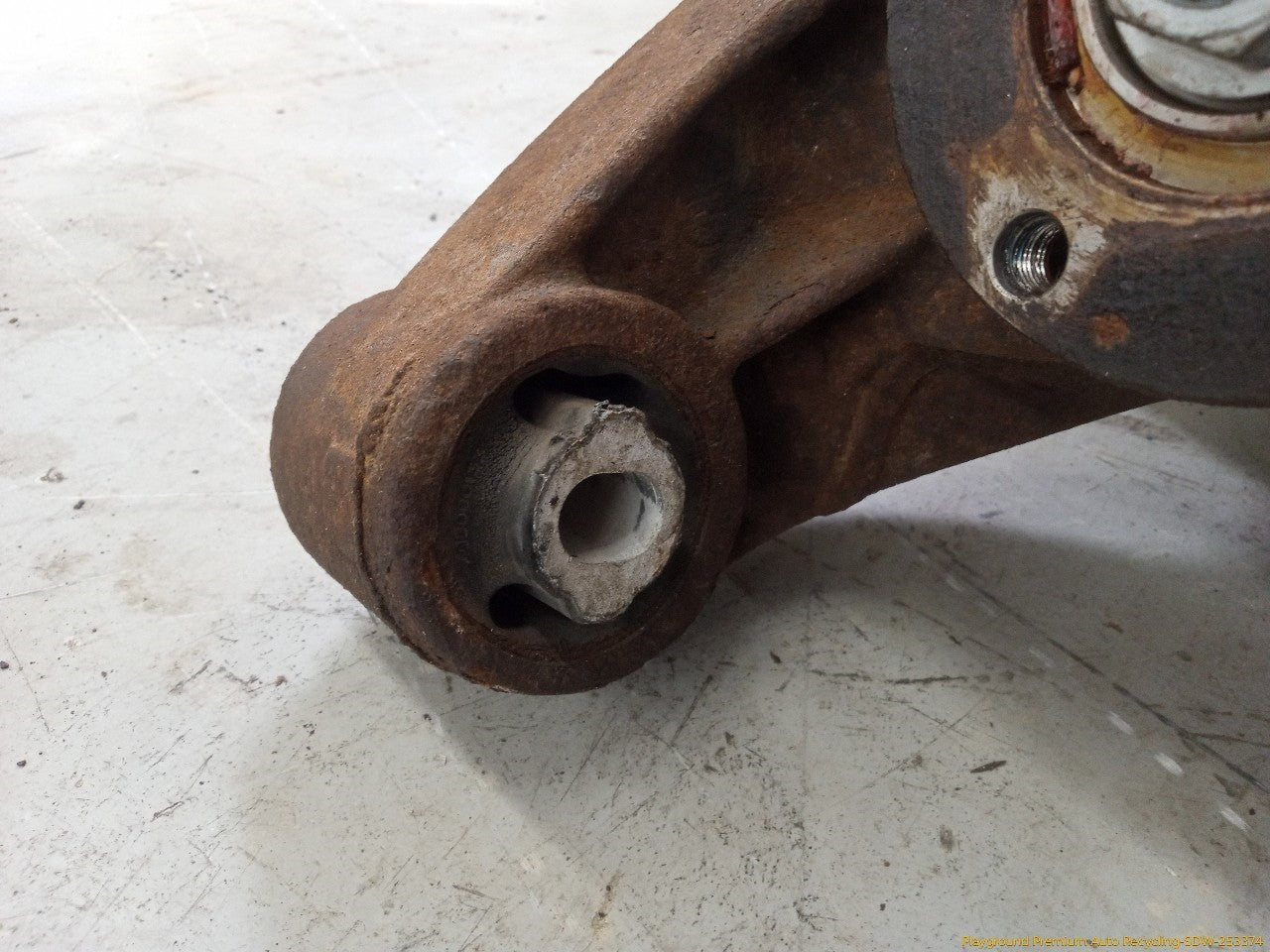 Land Rover LR3 Rear Differential Carrier