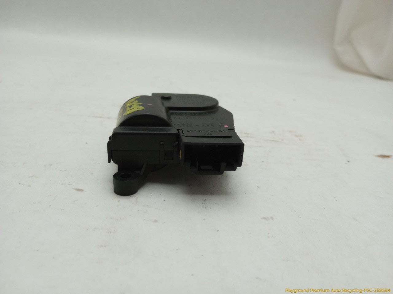 Fiat 500 Center Dash Air Vent Flap Actuator