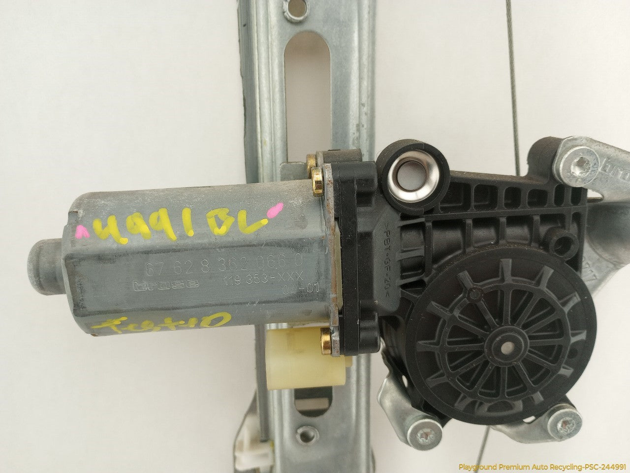 BMW 330XI Driver Left Rear Door Window Regulator