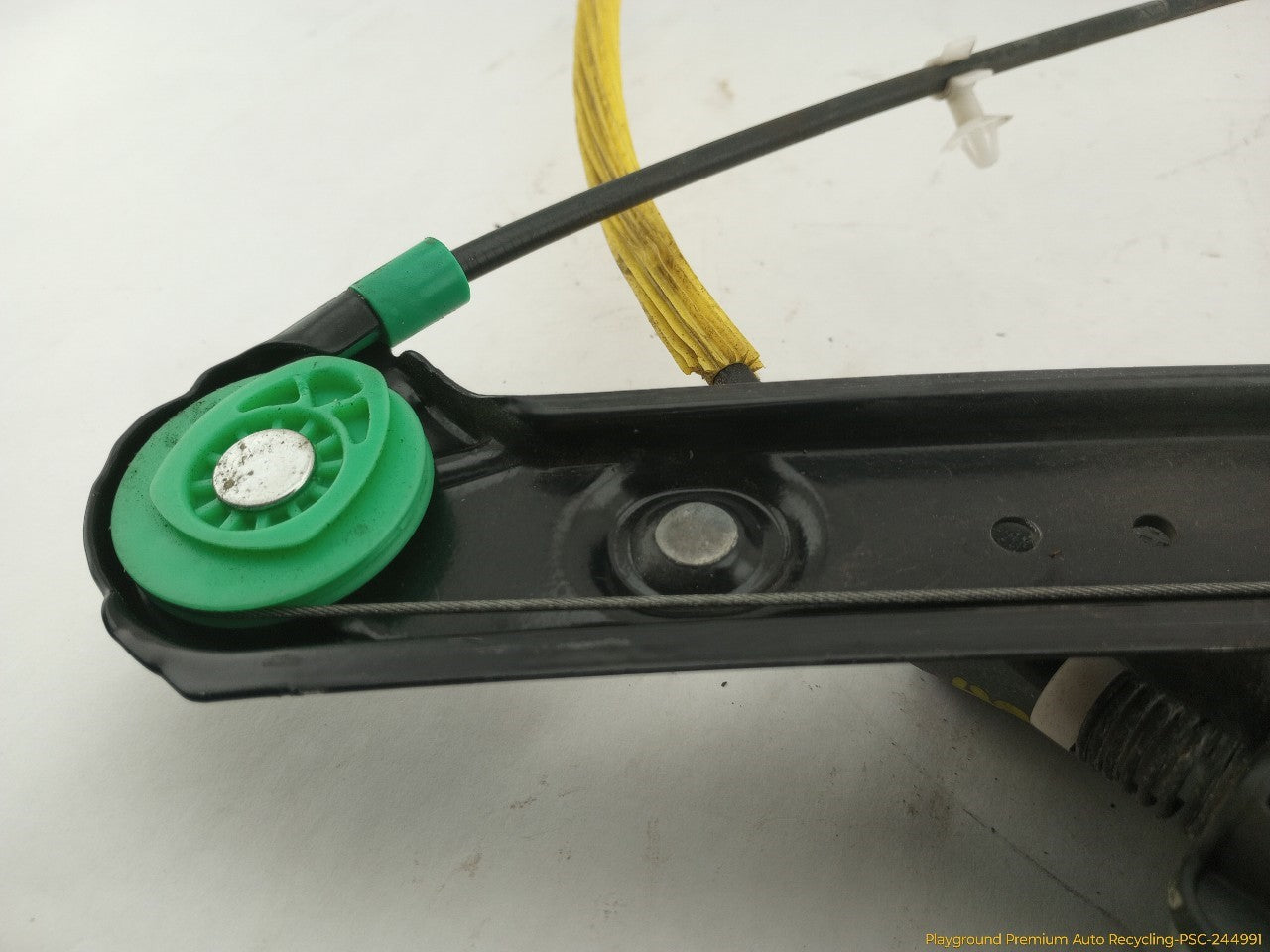 BMW 330XI Driver Left Front Door Window Regulator