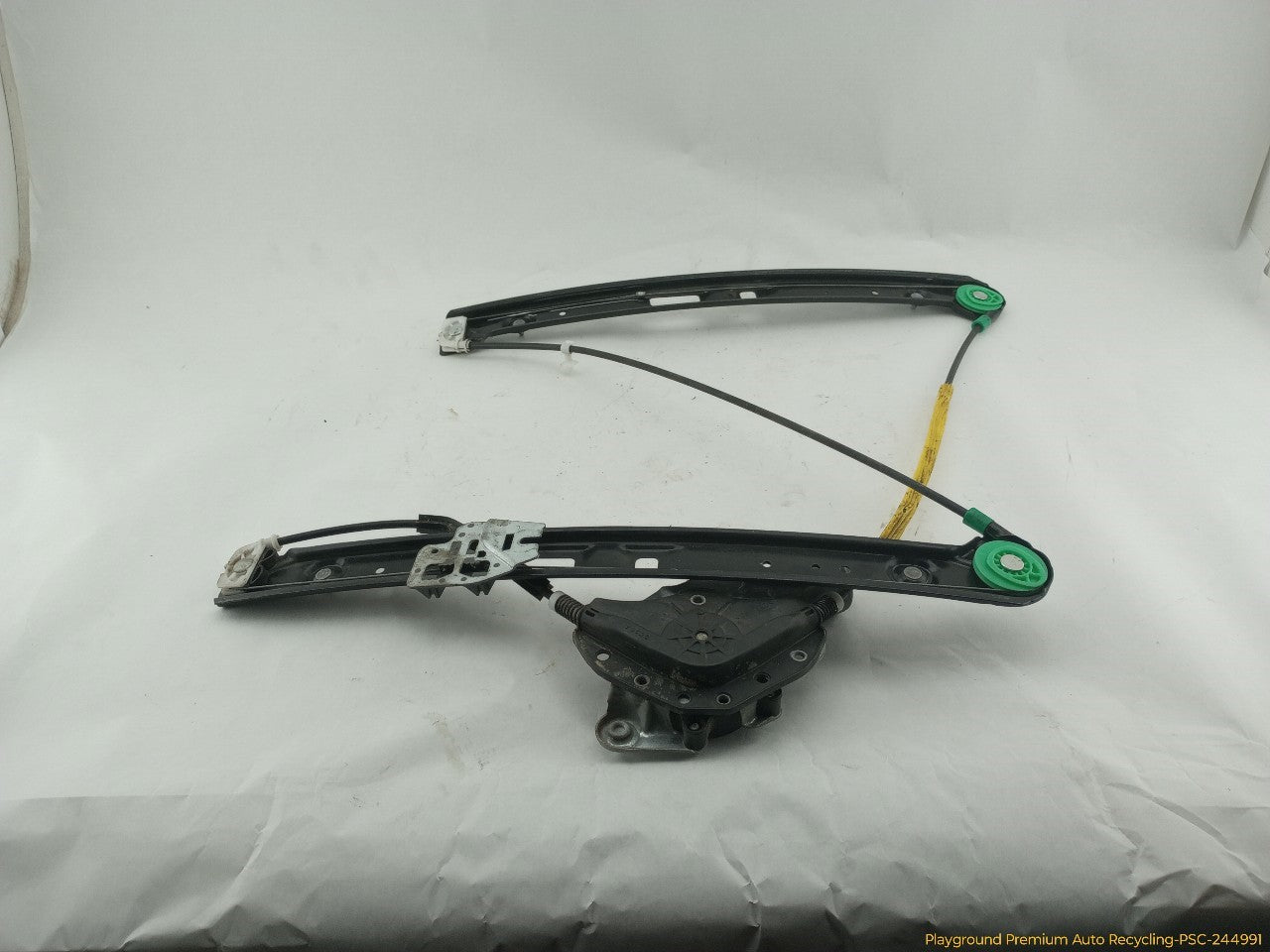 BMW 330XI Passenger Right Front Door Window Regulator - 0