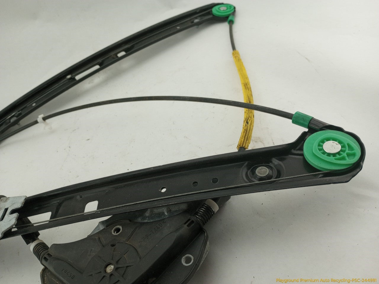 BMW 330XI Passenger Right Front Door Window Regulator