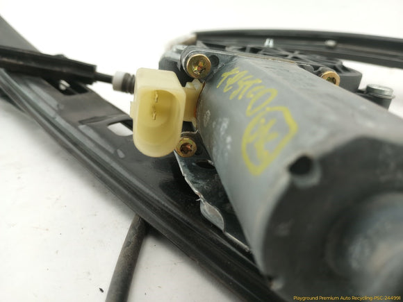 BMW 330XI Passenger Right Front Door Window Regulator