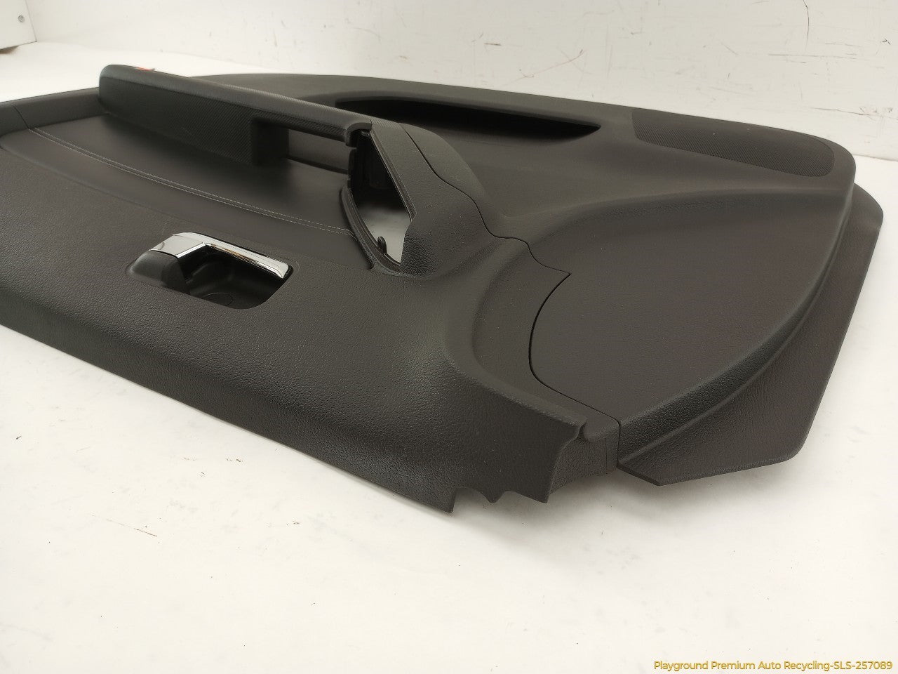 Hummer H3 Passenger Right Front Door Trim
