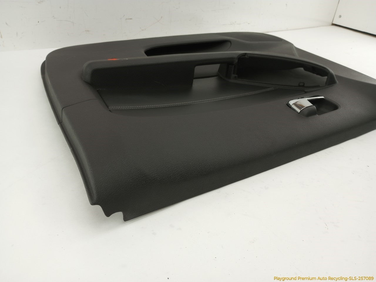 Hummer H3 Passenger Right Front Door Trim