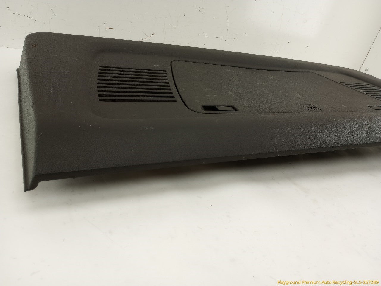 Hummer H3 Lower Trunk Lid Trim