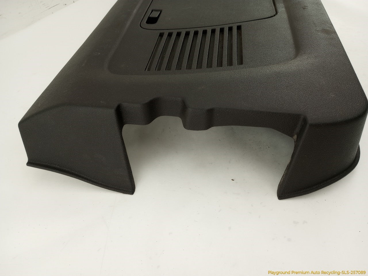Hummer H3 Lower Trunk Lid Trim