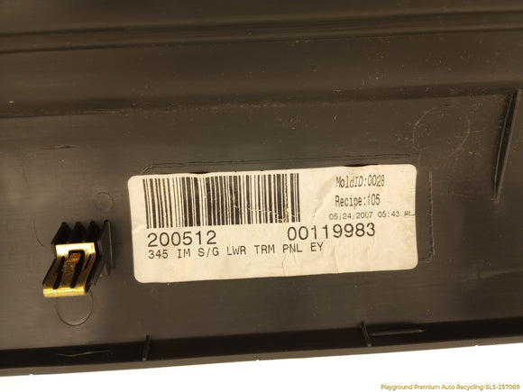 Hummer H3 Lower Trunk Lid Trim