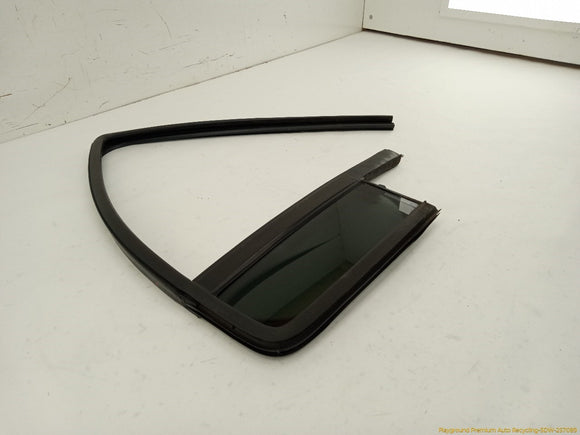 Hummer H3 Passenger Right Rear Door Vent Glass