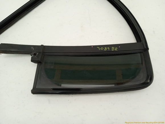 Hummer H3 Passenger Right Rear Door Vent Glass