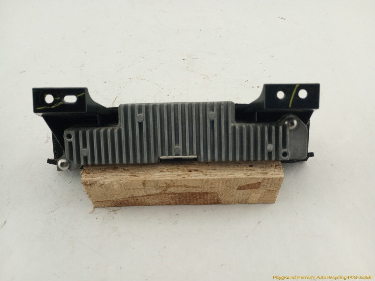 Hummer H3 Third Brake Light