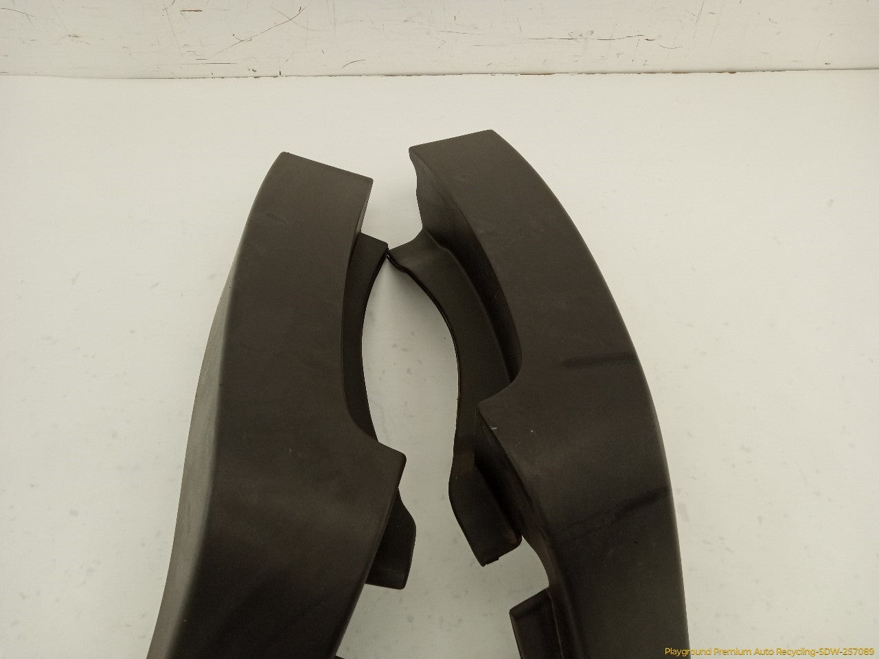 Hummer H3 Pair Of Rear Upper Quarter Molding Trim