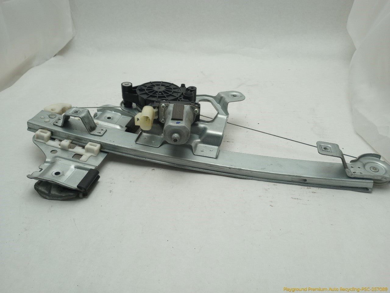 Hummer H3 Passenger Right Rear Door Window Regulator