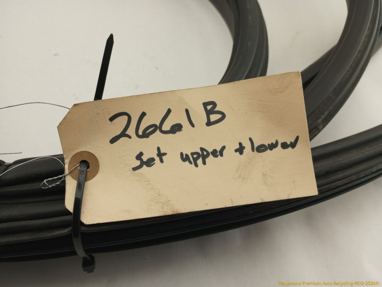 Hummer H3 Pair Of Tailgate Molding Seals