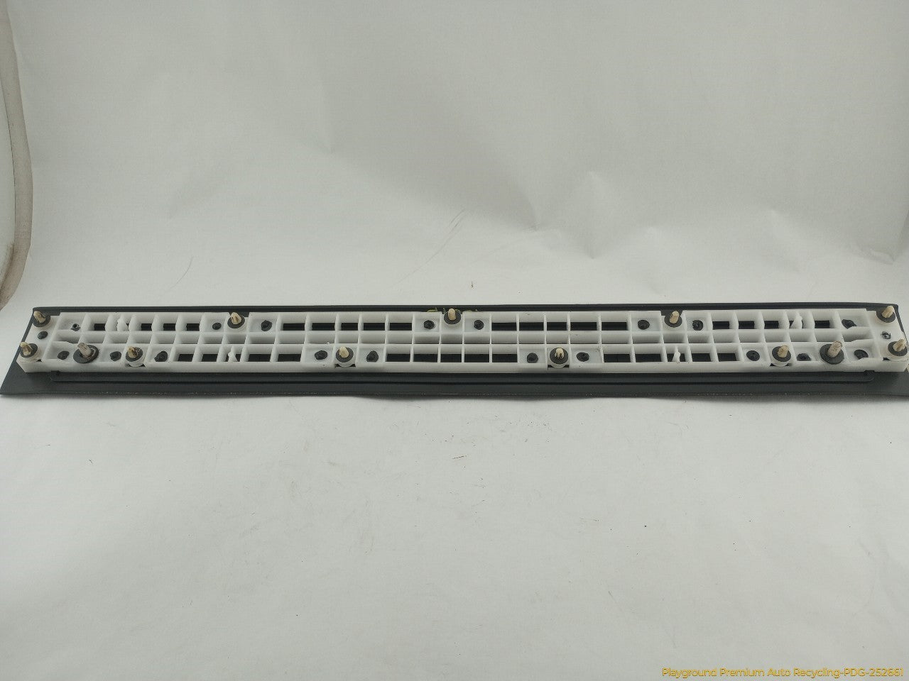 Hummer H3 Trunk Sill Scuff Plate Trim