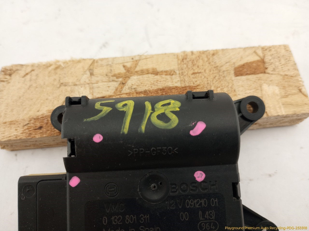 Fiat 500 Center Dash Air Vent Flap Actuator