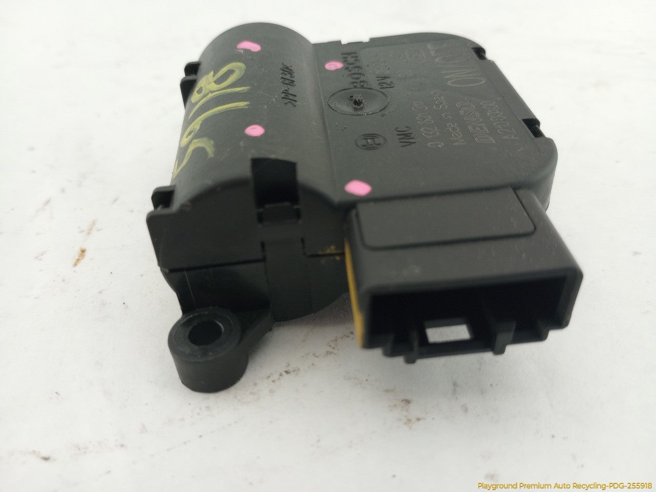Fiat 500 Center Dash Air Vent Flap Actuator