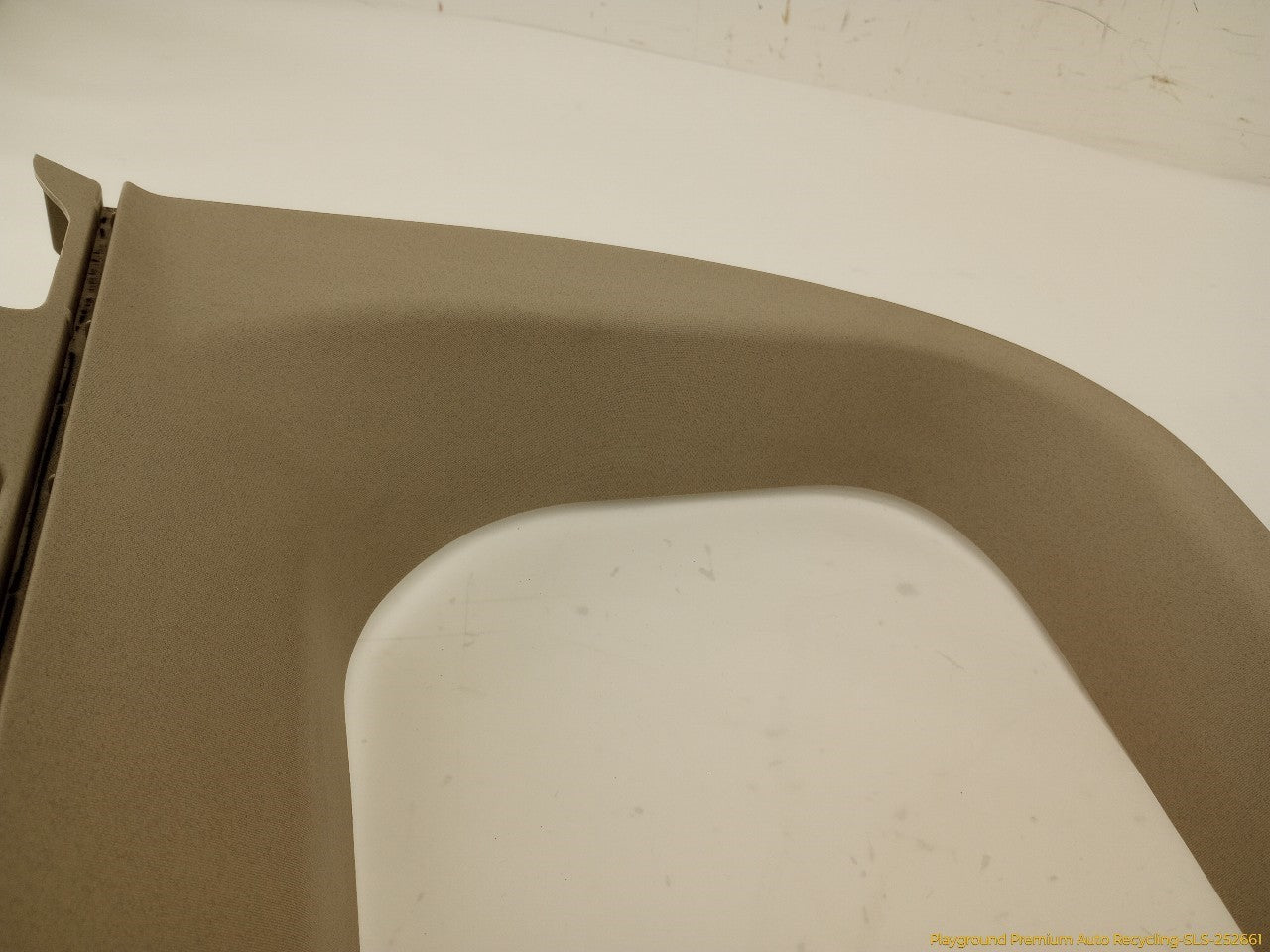Hummer H3 Upper Trunk Lid Trim