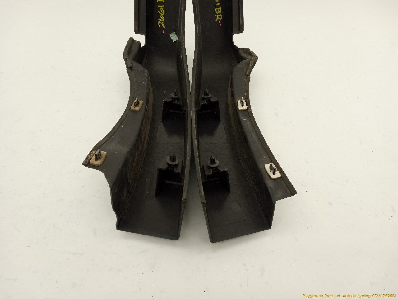 Hummer H3 Pair Of Rear Upper Quarter Molding Trim