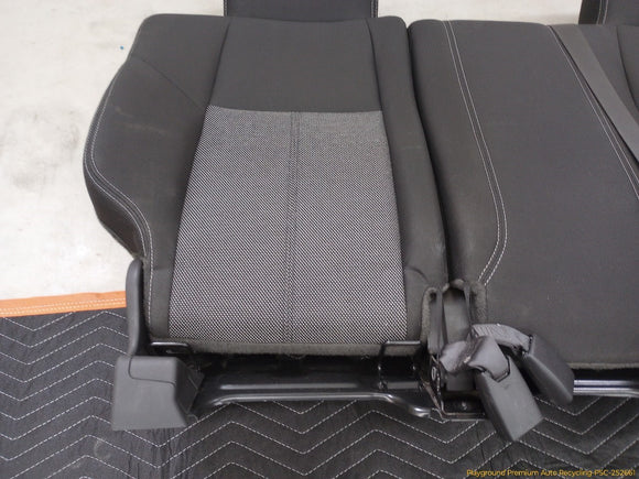 Hummer H3 Set Of Complete Rear Seats