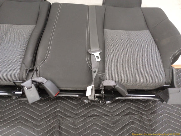 Hummer H3 Set Of Complete Rear Seats