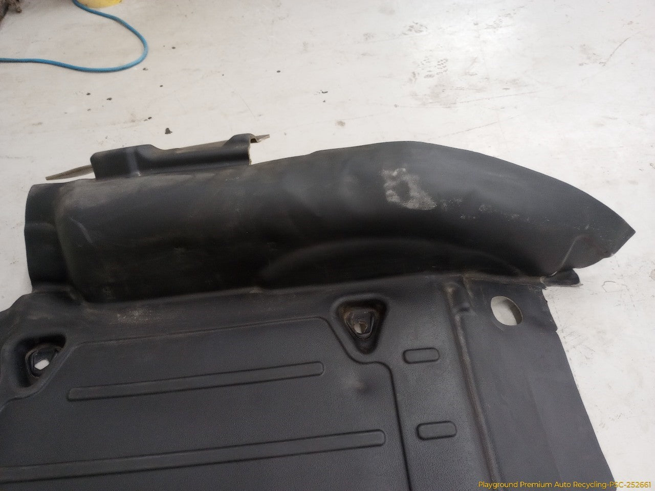 Hummer H3 Trunk Floor Mat