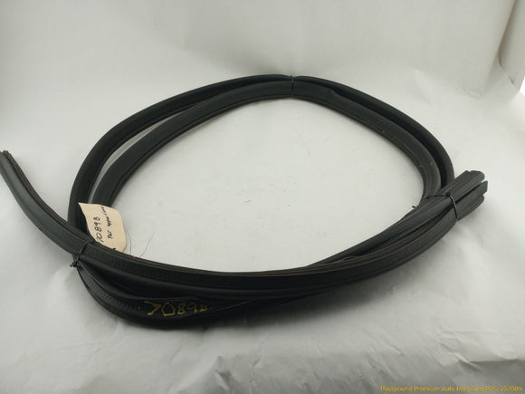 Hummer H3 Pair Of Tailgate Molding Seals