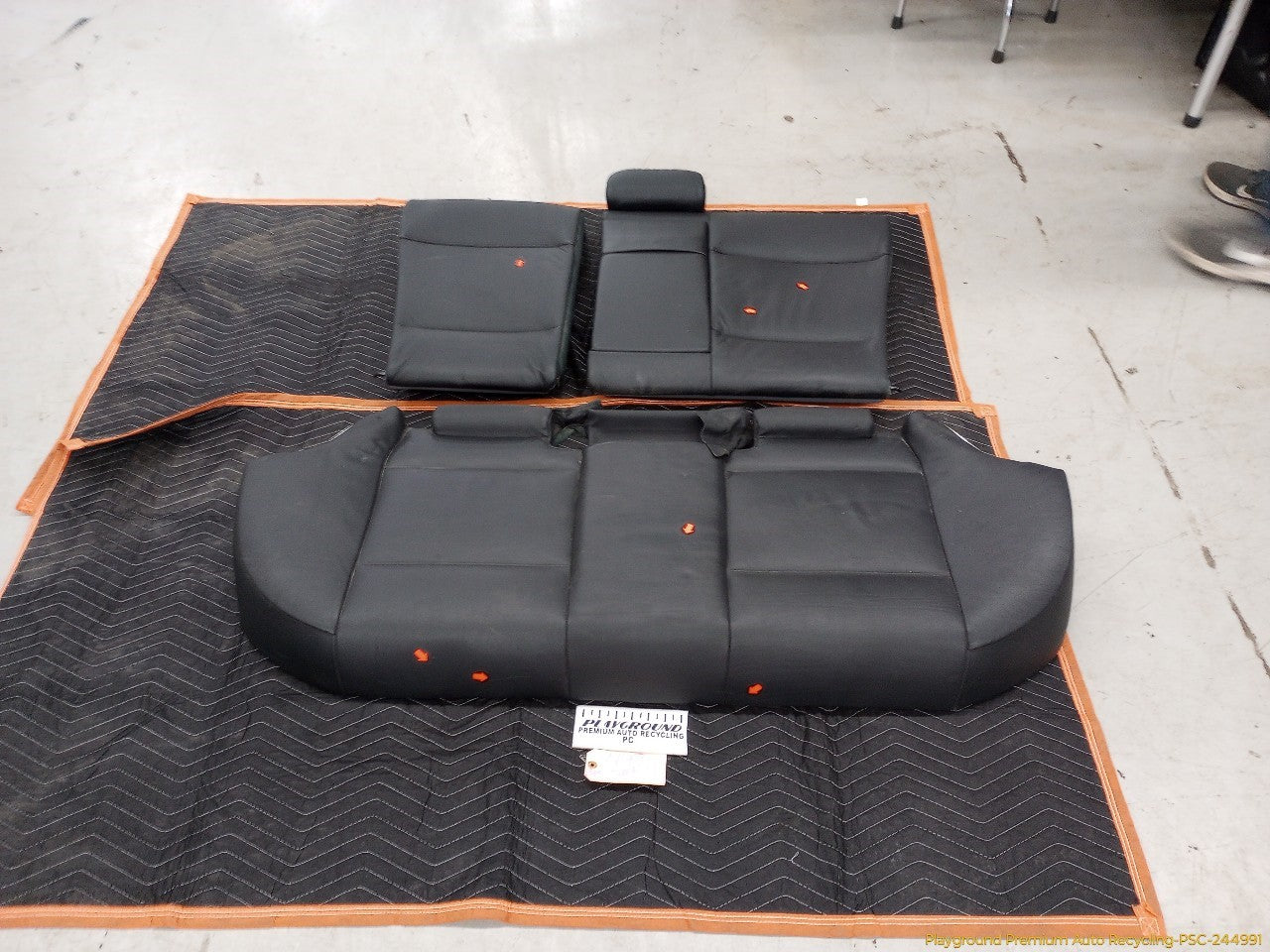 BMW 330XI Set Of Complete Rear Seats