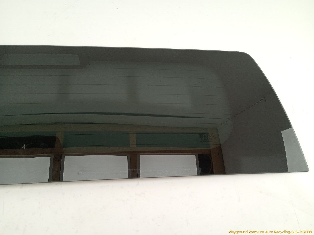 Hummer H3 Back Glass - 0