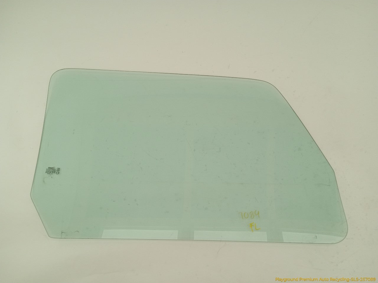 Hummer H3 Driver Left Front Door Window Glass